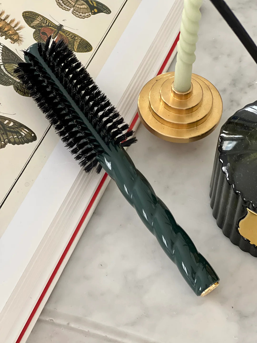 The Emerald Green VOLUME & STYLE Round Brush