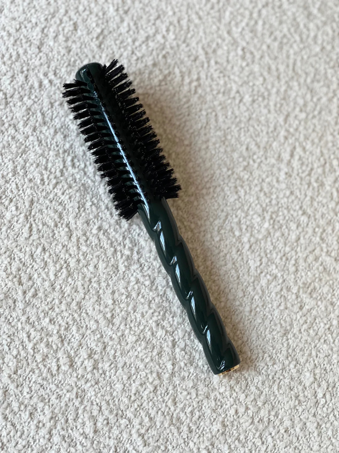 The Emerald Green VOLUME & STYLE Round Brush