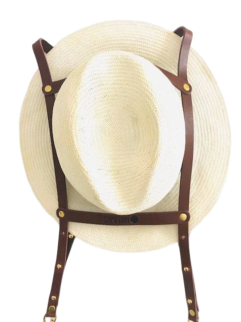 Hat Bag "Dubai": Hat holder in light brown leather and golden chains