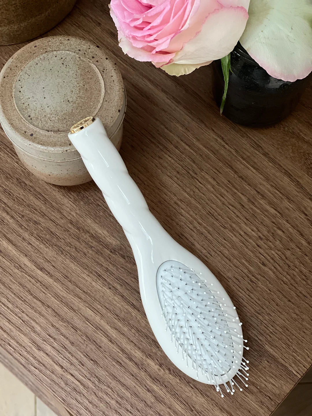 The Little Detangling & Massaging Brush LA MIRACLE Creamy White