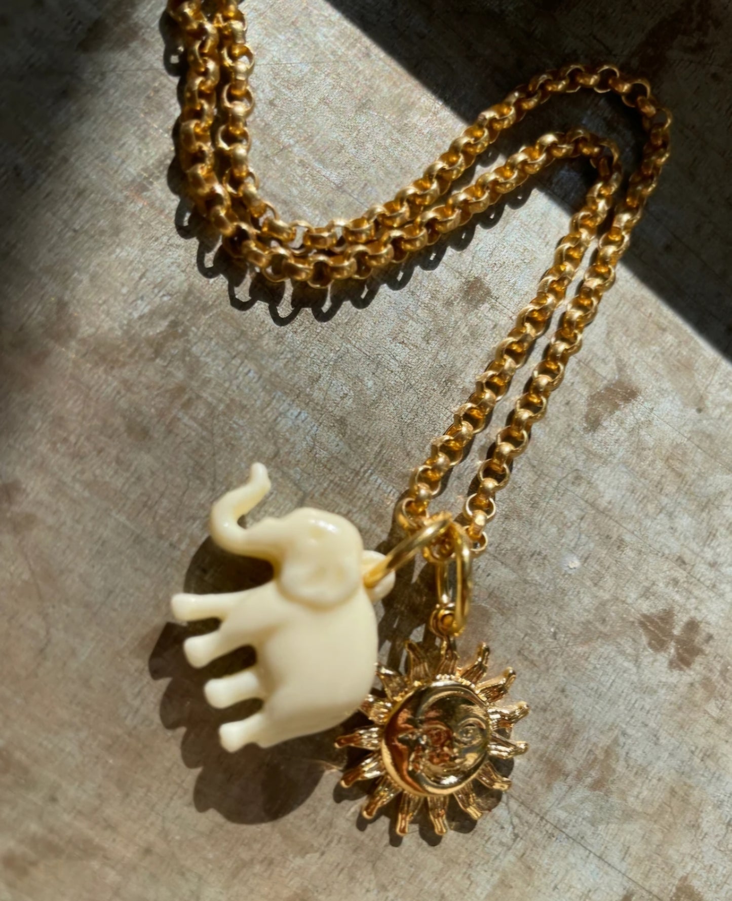 Éléphant Necklace